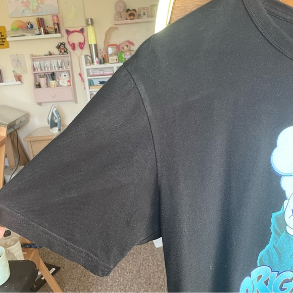 KAWS Original Fake Shirt - Picture 5 of 5